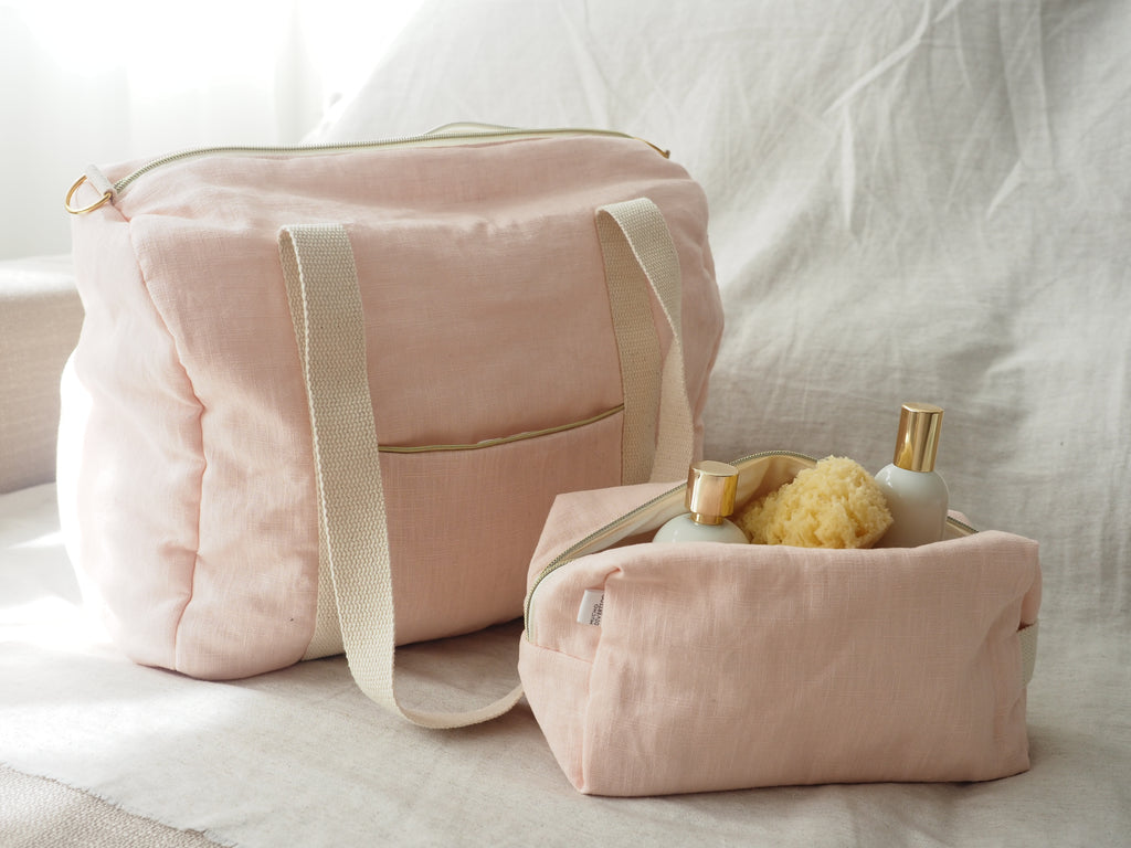 Conjunto Bienvenida: bolsa de maternidad y neceser de lino a juego