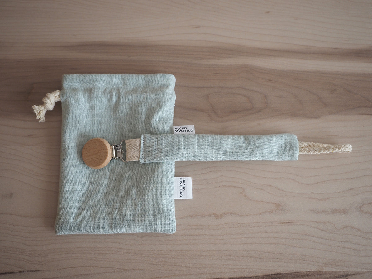 Chupetero y bolsita de lino