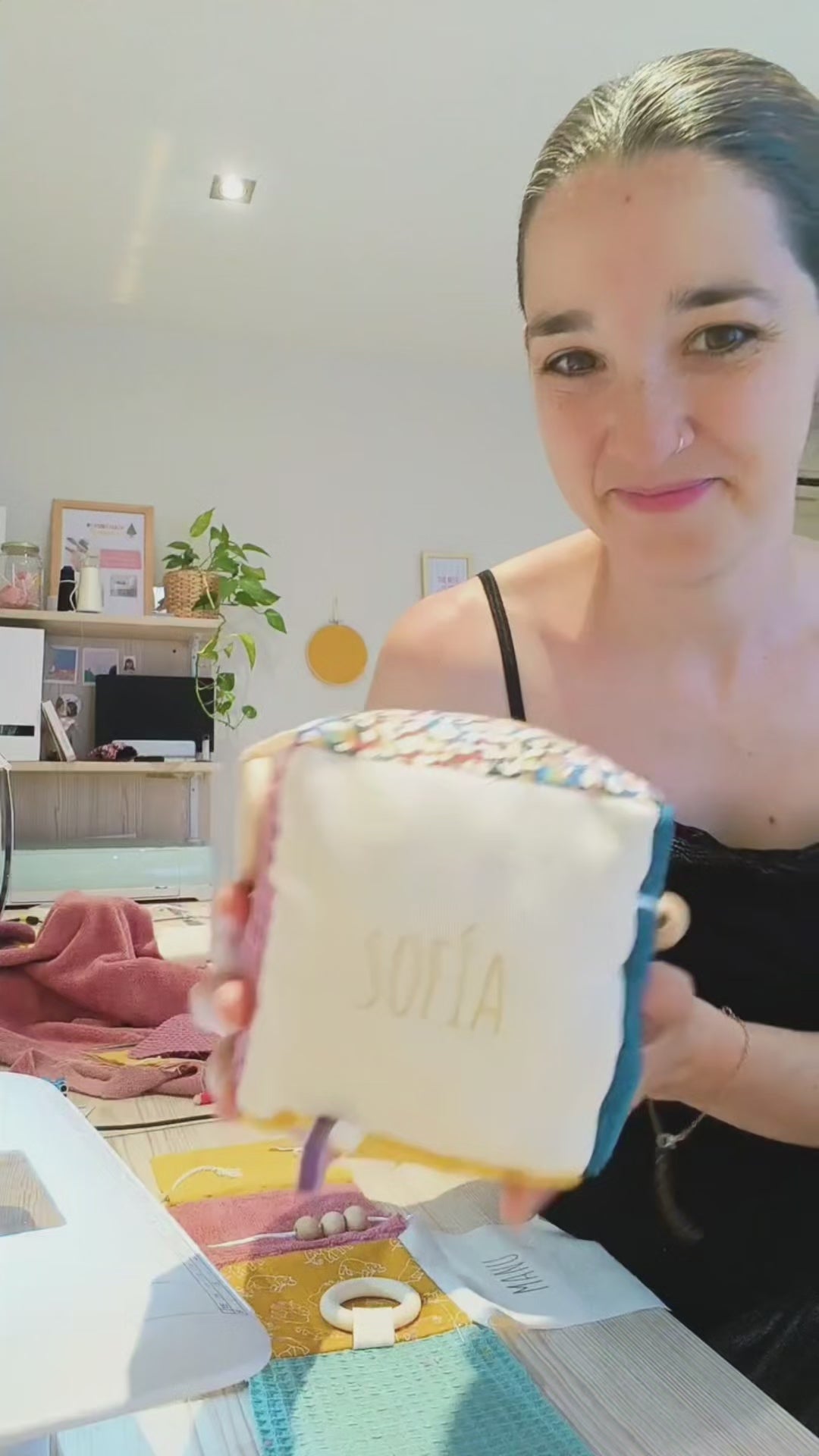Cubo sensorial + chupetero