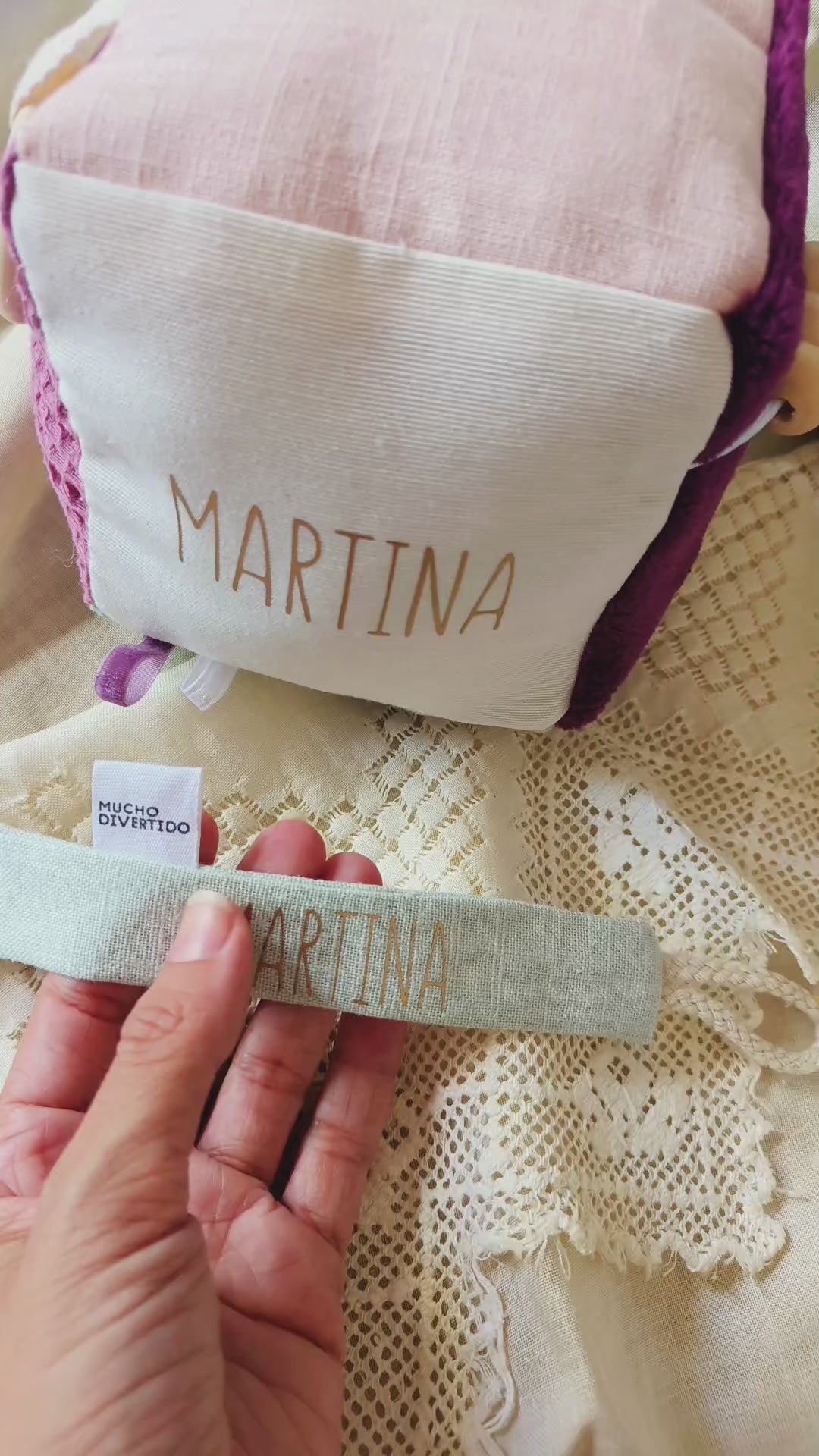 Chupetero de lino personalizado